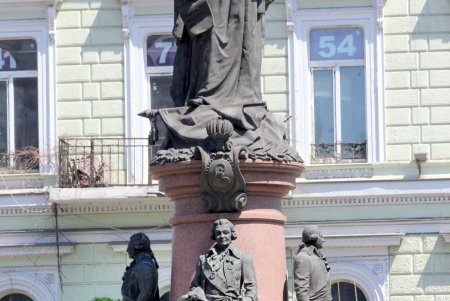 Лето на Екатерининской площади (фоторепортаж)