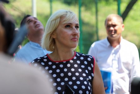 В школе №5 закончилось строительство спортплощадки — заниматься на ней смогут как ученики, так и местные жители (фото)