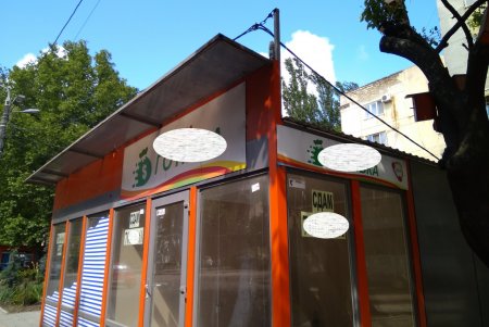 С городских улиц убрали более 70 незаконных рекламных вывесок (фото)