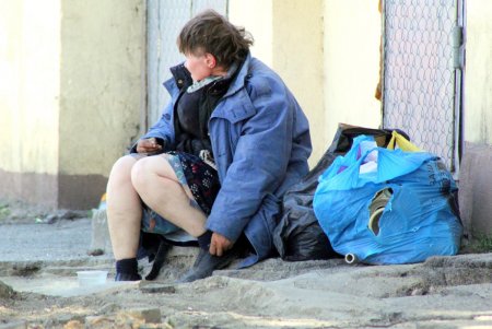 Реконструкция Новощепного Ряда: уже готовят основание для укладки новых трамвайных путей (фоторепортаж) 