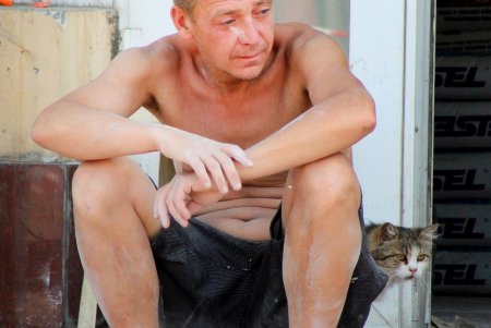 Реконструкция Новощепного Ряда: уже готовят основание для укладки новых трамвайных путей (фоторепортаж) 