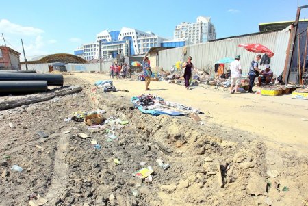 Реконструкция Новощепного Ряда: уже готовят основание для укладки новых трамвайных путей (фоторепортаж) 