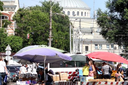 Реконструкция Новощепного Ряда: уже готовят основание для укладки новых трамвайных путей (фоторепортаж) 