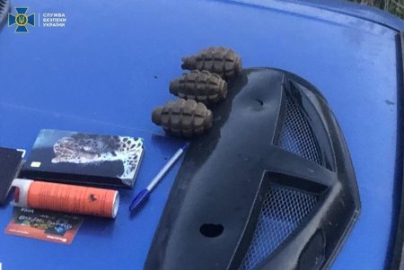 Одесский военнослужащий украл и пытался продать десятки гранат и почти пять килограммов тротила (фото)