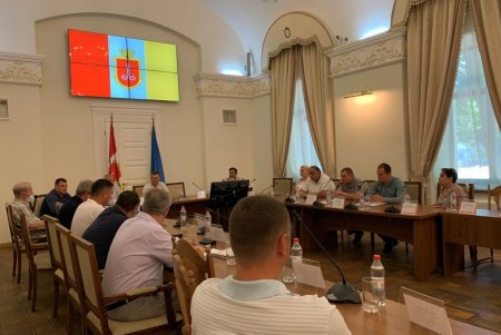 В мэрии разрабатывают проект строительства новой дороги для большегрузов, которые заезжают в Одесский порт (фото)