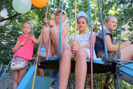 В одесском дворе на Средней «поселилась» Рыбачка Соня (фоторепортаж)