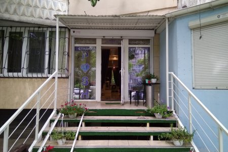 На сотню незаконных рекламных вывесок в городе стало меньше (фото)