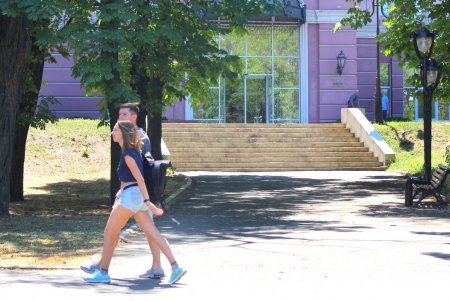 Субботний променад по парку Шевченко (фоторепортаж)