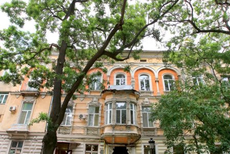 Взгляд через объектив: улица Троицкая (фоторепортаж) 