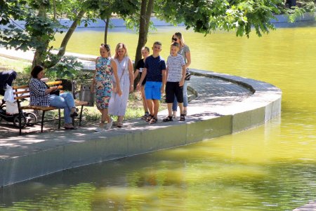 Маленькие одесситы теперь смогут порыбачить в парке Победы (фоторепортаж) 
