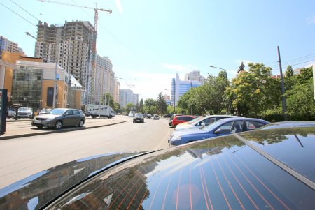Площадь 10-го Апреля: обелиск «Крылья Победы» и современная застройка из стекла и бетона (фоторепортаж) 