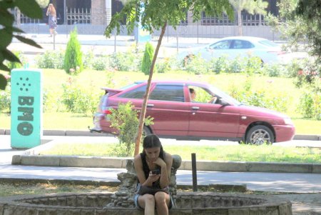 Площадь 10-го Апреля: обелиск «Крылья Победы» и современная застройка из стекла и бетона (фоторепортаж) 