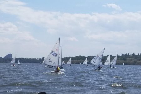 Юные яхтсмены Одессы привезли с чемпионата Украины по парусному спорту победные медали (фото)