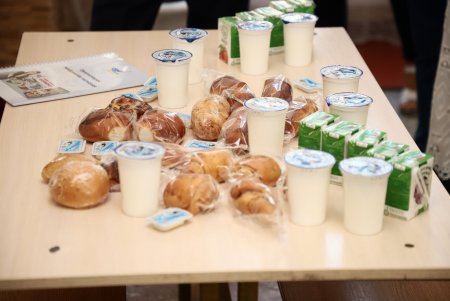 В новом учебном году школьники смогут оставаться в группах продленного дня, но кормить горячим обедом их не будут