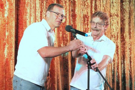 Юные одесситы из малообеспеченных семей посетили шоу комик-труппы «Маски» (фото)