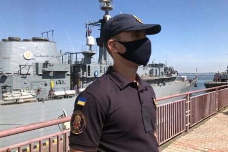 В порт Одессы зашли корабли НАТО (фото) 