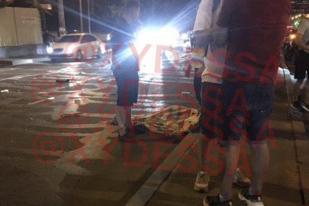 Две трагедии на Балковской: полуторагодовалый ребенок выпал из окна, а подростка сбил мотоцикл (фото)