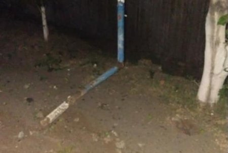 На Хуторской «ВАЗ» снес остановку общественного транспорта (фото)