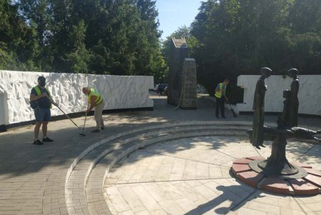 Коммунальщики привели в порядок ряд объектов в Киевском районе Одессы (фото) 