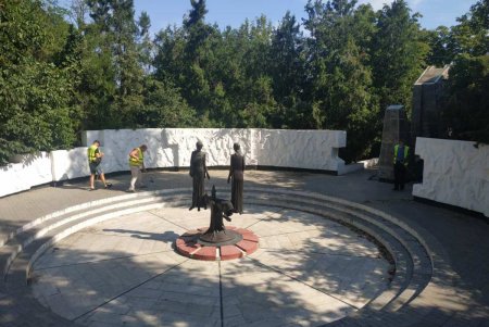 Коммунальщики привели в порядок ряд объектов в Киевском районе Одессы (фото) 