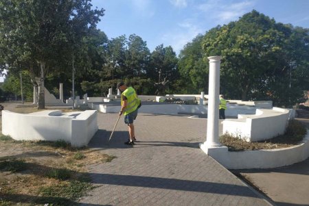 Коммунальщики привели в порядок ряд объектов в Киевском районе Одессы (фото) 
