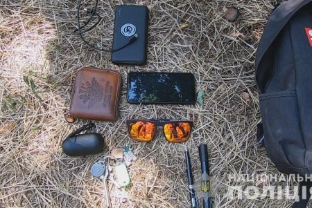 На пляже «Отрада» рецидивист пытался украсть сумку с вещами на глазах у полицейских