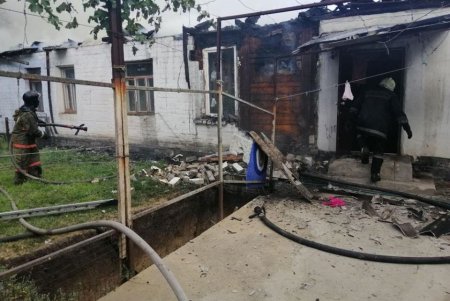 Возле села Великий Дальник горел жилой дом на четыре квартиры (фото)