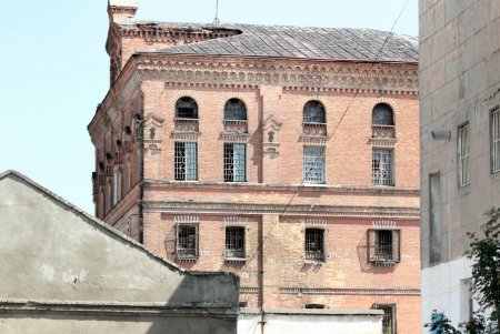 С холодильником, телевизором и картинами: в Одесском СИЗО открыли платные камеры (фоторепортаж)