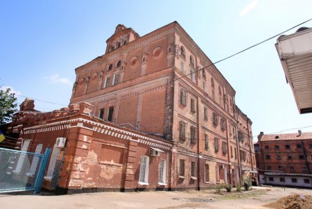 С холодильником, телевизором и картинами: в Одесском СИЗО открыли платные камеры (фоторепортаж)