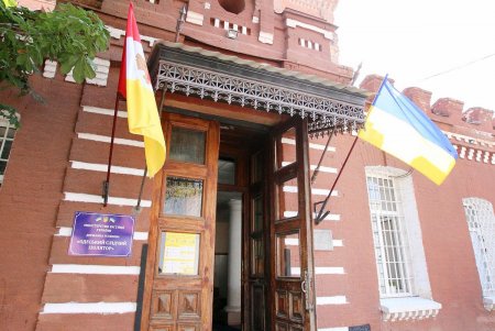 С холодильником, телевизором и картинами: в Одесском СИЗО открыли платные камеры (фоторепортаж)
