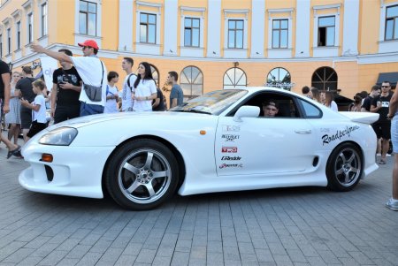 На Приморском бульваре прошла выставка японских автомобилей (фото)