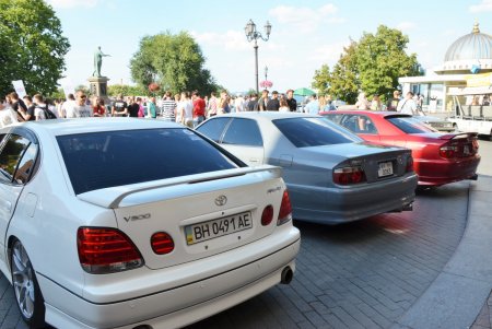 На Приморском бульваре прошла выставка японских автомобилей (фото)