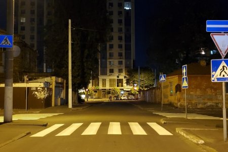 Возле четырех школ обновили дорожную разметку (фото)