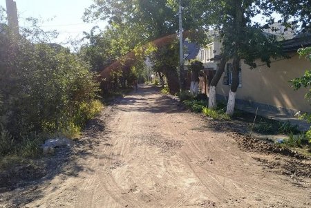 На поселке Котовского, Слободке и Кривой Балке капитально ремонтируют дорожное покрытие улиц (фото)