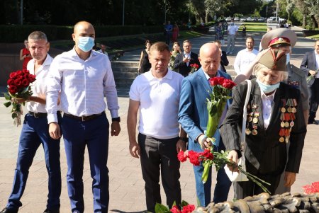 Горожане отмечают 79-ю годовщину со дня начала героической обороны Одессы (фото)