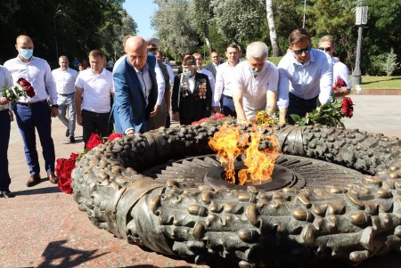 Горожане отмечают 79-ю годовщину со дня начала героической обороны Одессы (фото)