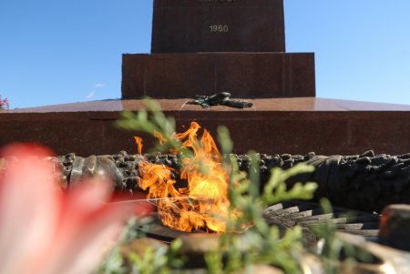Горожане отмечают 79-ю годовщину со дня начала героической обороны Одессы (фото)