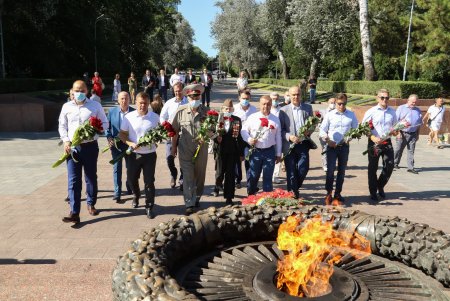 Горожане отмечают 79-ю годовщину со дня начала героической обороны Одессы (фото)