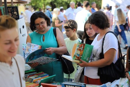 В Одессе открылась международная книжная выставка-ярмарка «Зеленая волна» (фоторепортаж)