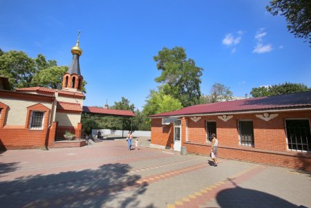Михайловская площадь в тихом районе Молдаванки (фоторепортаж)