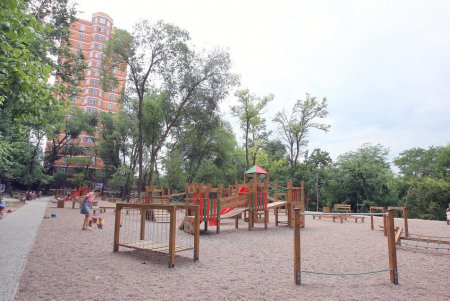 Сквер с Курсантской лестницей (фоторепортаж)