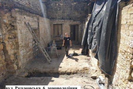 За неделю специалисты выявили почти 30 объектов незаконного строительства (фото)