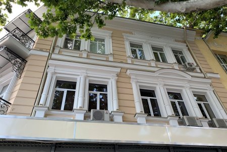 Одесситов призывают убирать кондиционеры с фасадов из-за реставрации исторического центра