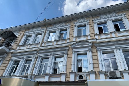 Одесситов призывают убирать кондиционеры с фасадов из-за реставрации исторического центра