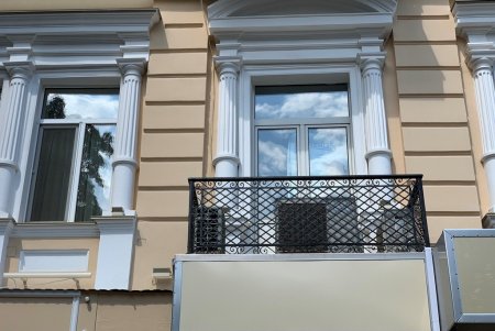 Одесситов призывают убирать кондиционеры с фасадов из-за реставрации исторического центра