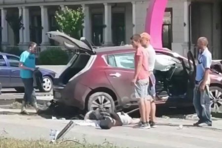 Два автомобиля столкнулись возле Ривьеры (фото)