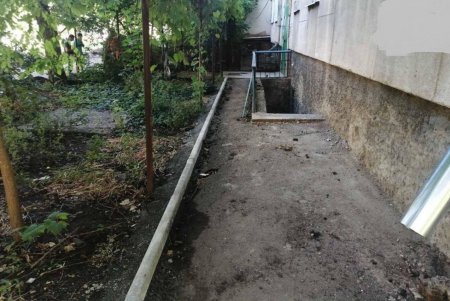 В Киевском районе капитально ремонтируют внутриквартальные проезды (фото)