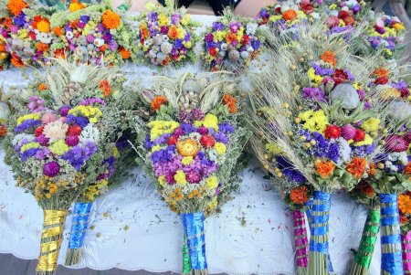 Православные одесситы празднуют Медовый Спас (фоторепортаж)