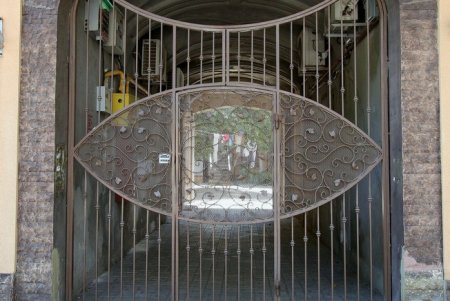 Воскресная прогулка по Спиридоновской (фоторепортаж)