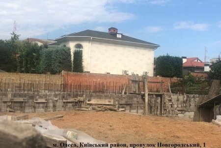 За неделю специалисты обнаружили 20 объектов незаконного строительства (фото)